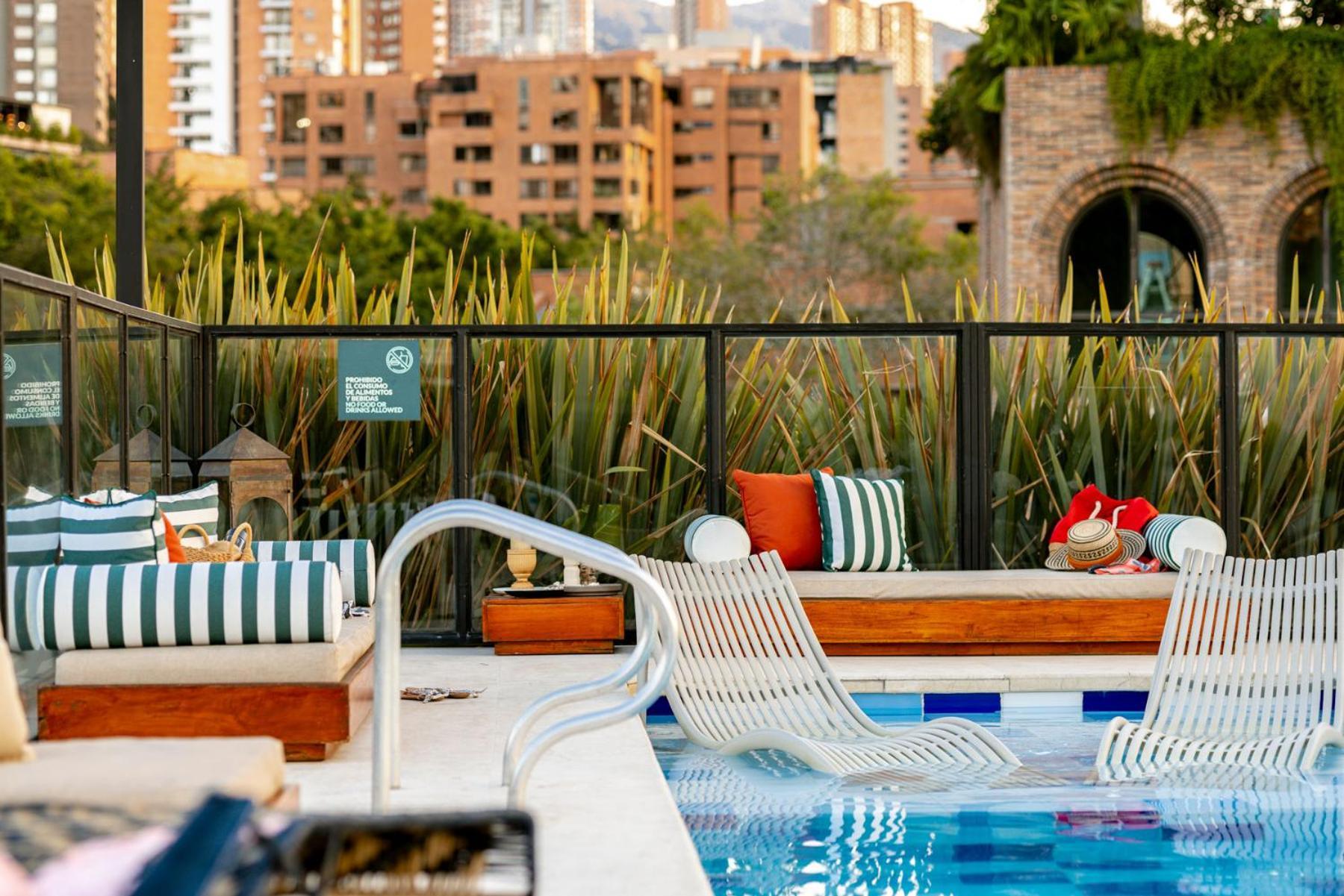 Loma Verde Aparthotel 麦德林 外观 照片